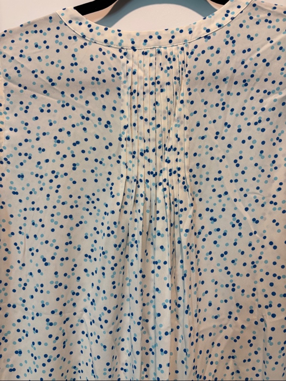 NYDJ White Sleeveless V-Neck Blouse with Blue Dot Print - Picture 3 of 3